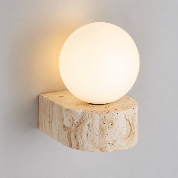 Стенен аплик TRAVERTINE GLOBE – естествен травертин и бяла стъклена сфера