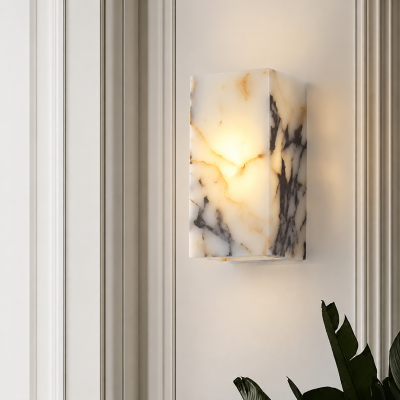 Дизайнерски аплик ALABASTER VEIL – естествен мрамор, 2×G4, 80×80×160 мм