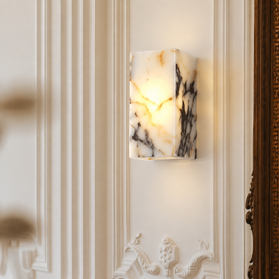 Дизайнерски аплик ALABASTER VEIL – естествен мрамор, 2×G4, 80×80×160 мм