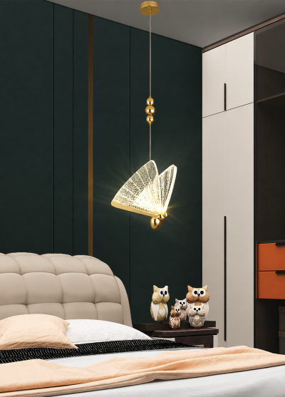 Дизайнерски LED пендел AURELIA BUTTERFLY – светеща пеперуда от стъкло и злато, 3000K
