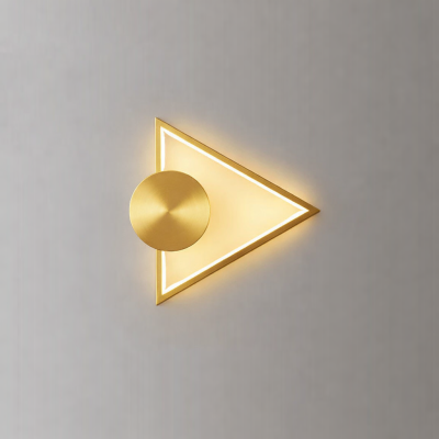 Дизайнерски LED Аплик Triangle Gold – Матово Злато, 3000K, 30cm